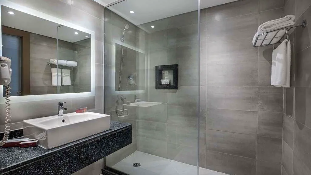 الفندق بيراميزا بيتش ريزورت - سهل حشيش